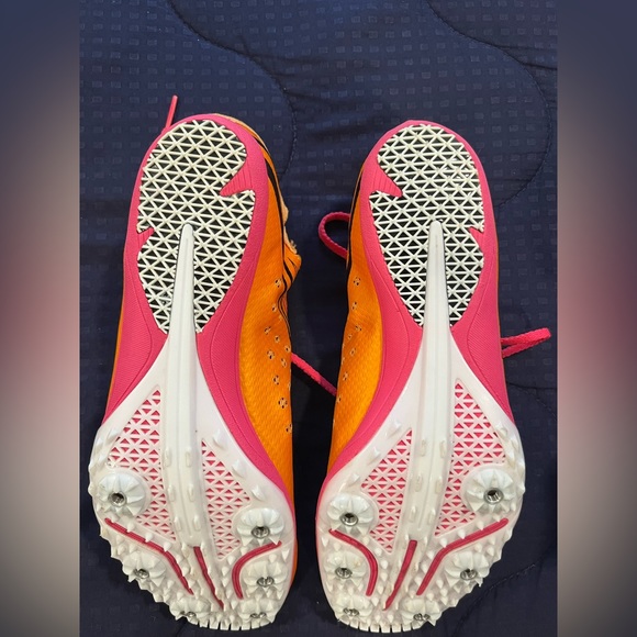 Gently Used Womens Track Running Shoes with Spikes Siz 9.5 Saucony Endorphin MD3 - Picture 10 of 10
